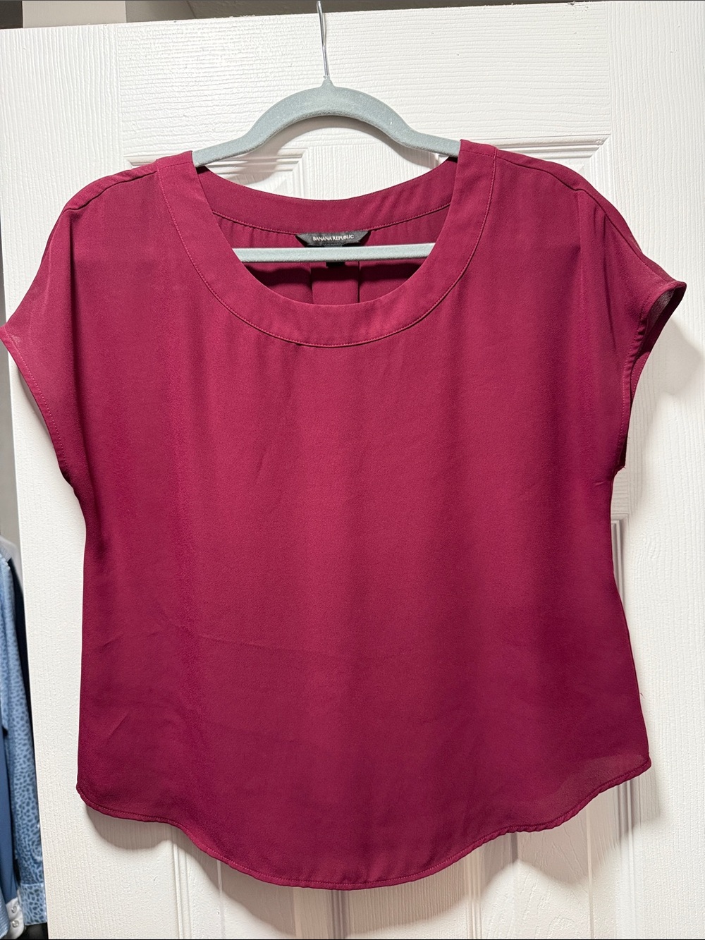 Banana Republic Women's Deep Magenta Short Sleeve Blouse